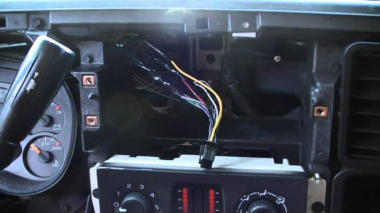 2003 chevy avalanche radio wiring diagram